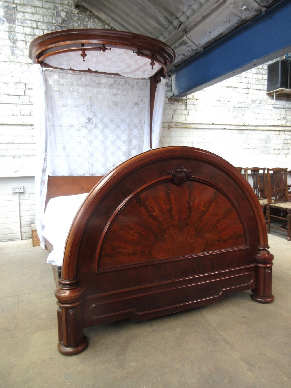 Superb 1/2 Tester Bed