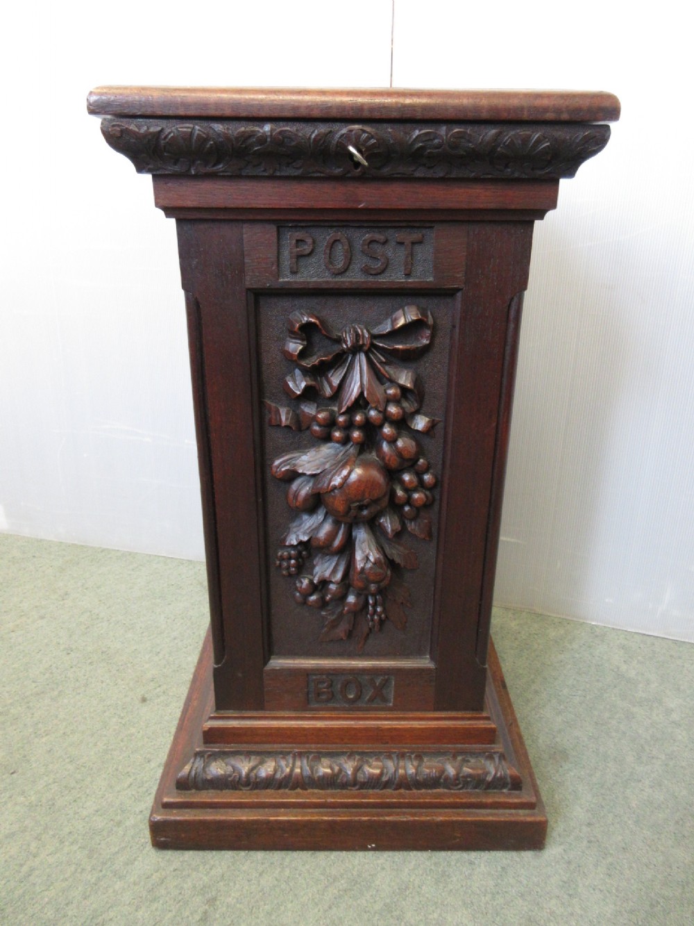 Hotel Post Box