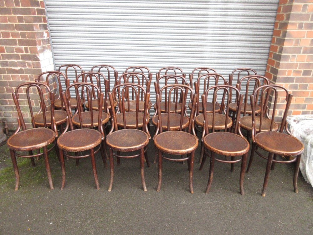Set Of 18 Bentwood Chairs 
