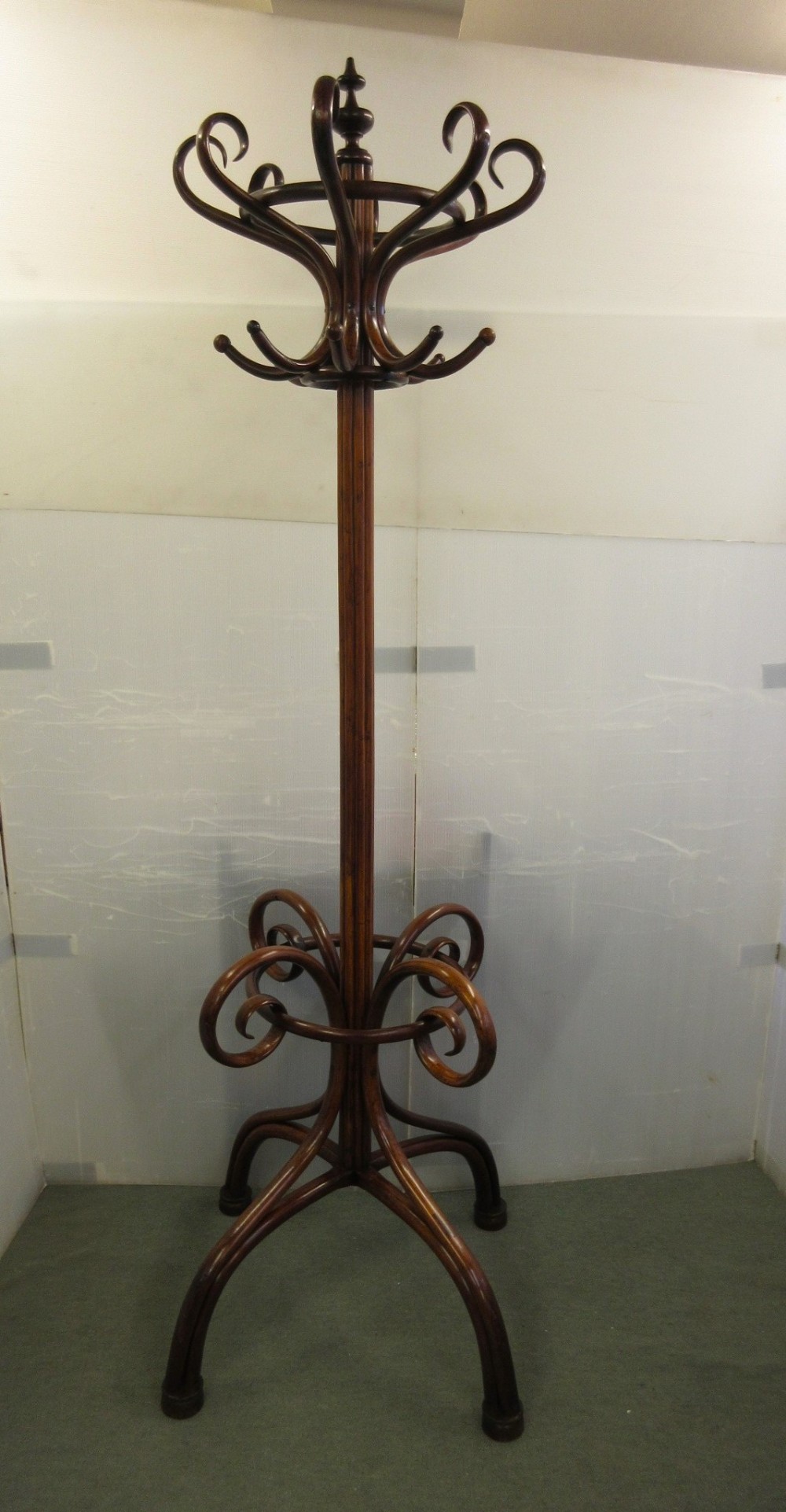 Super Large Curly Coat Stand 