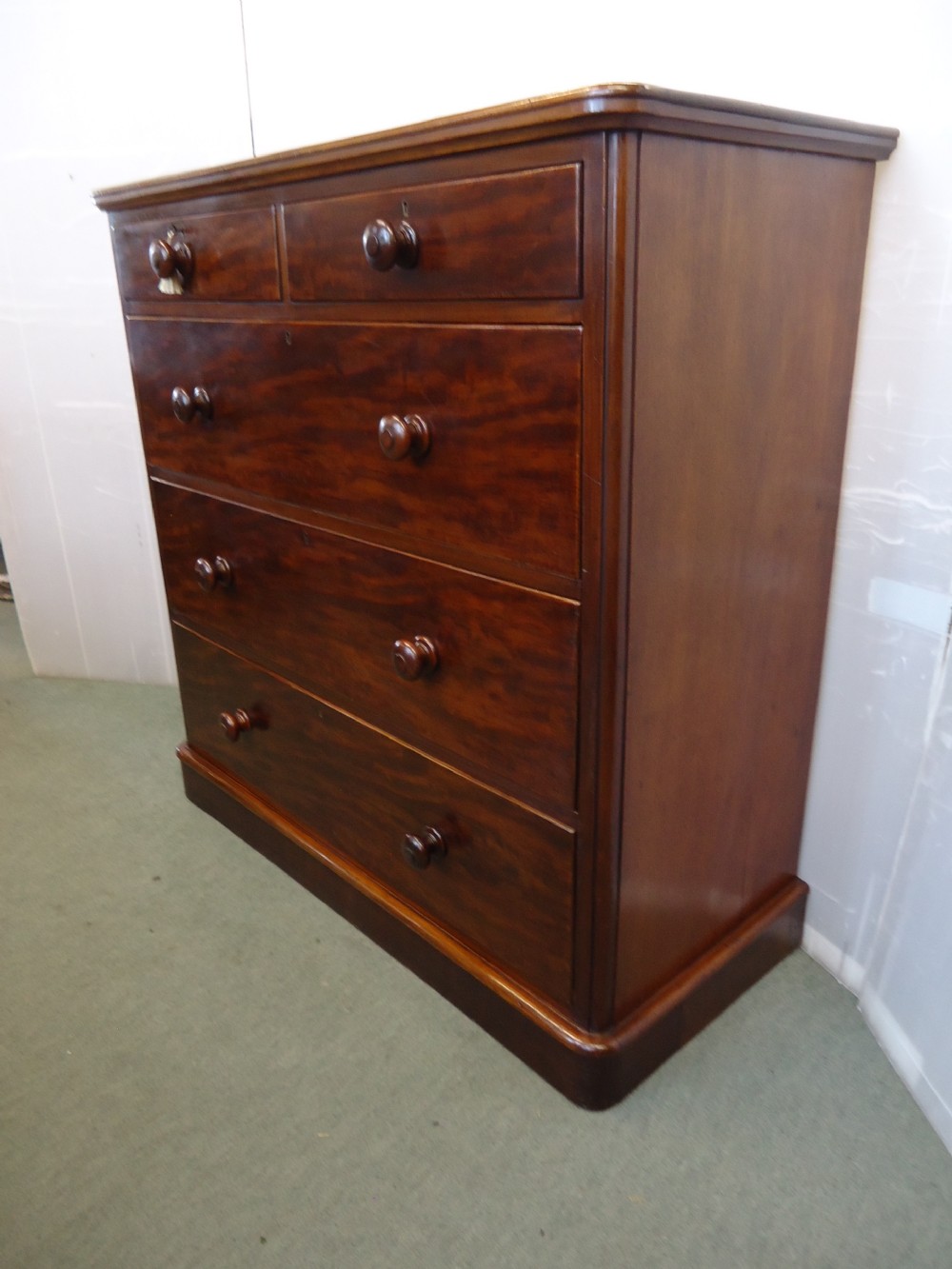Quality Mahogany Chest Of Drawers  View V