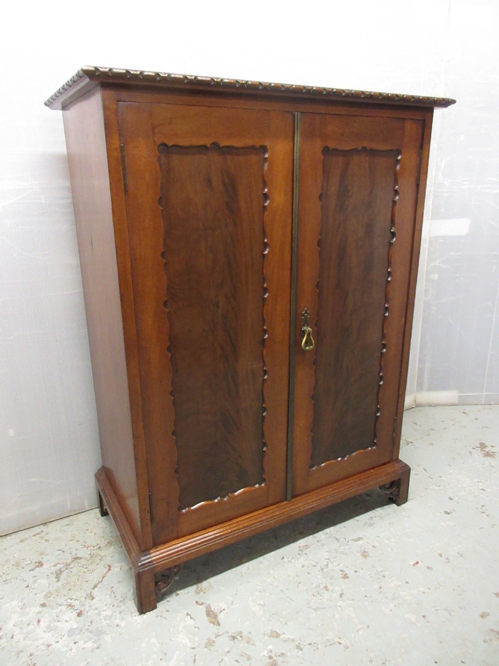 Mahogany  2 Door Cupboard 