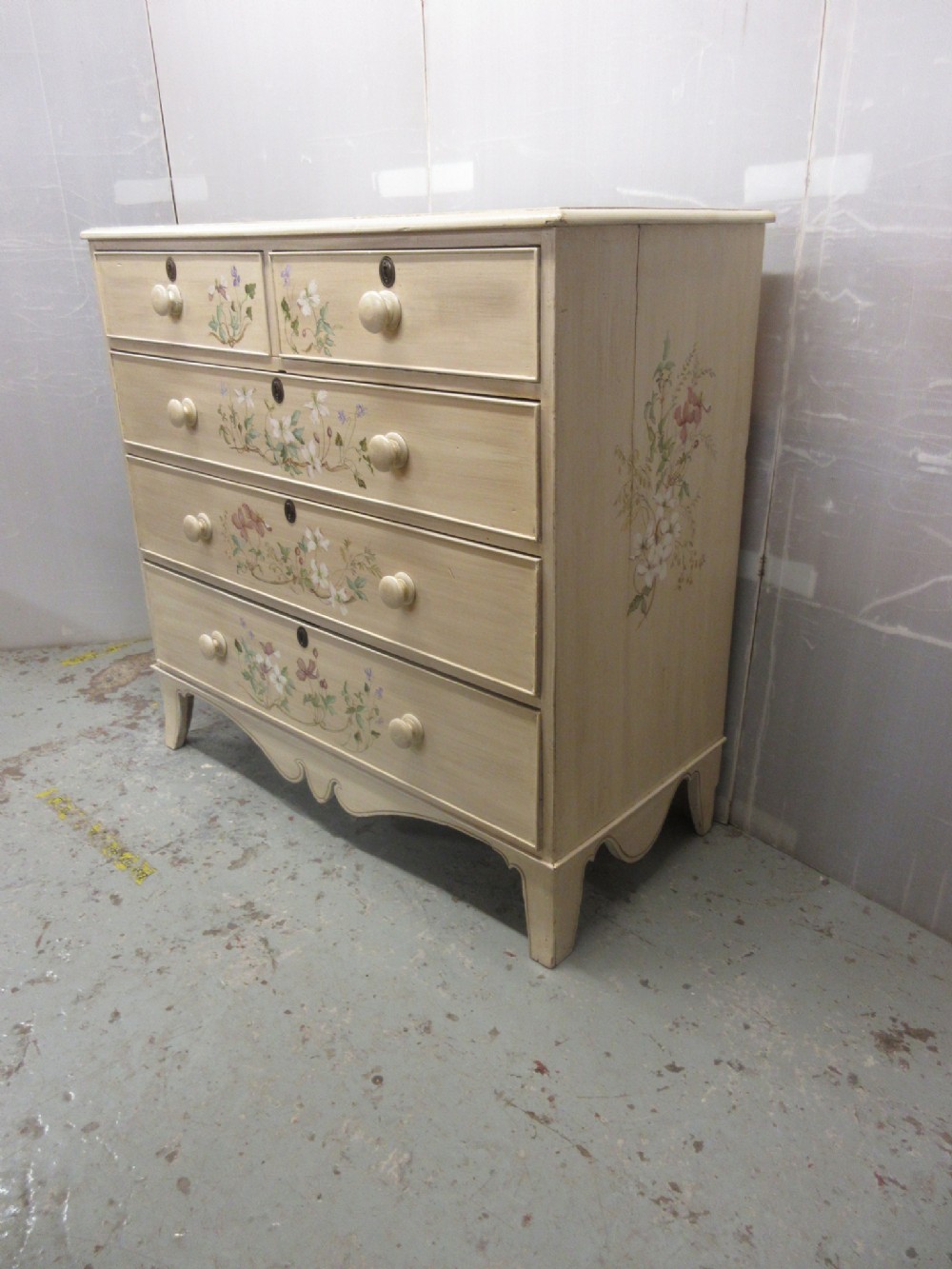 Georgian Pine Chest Of Drawers 