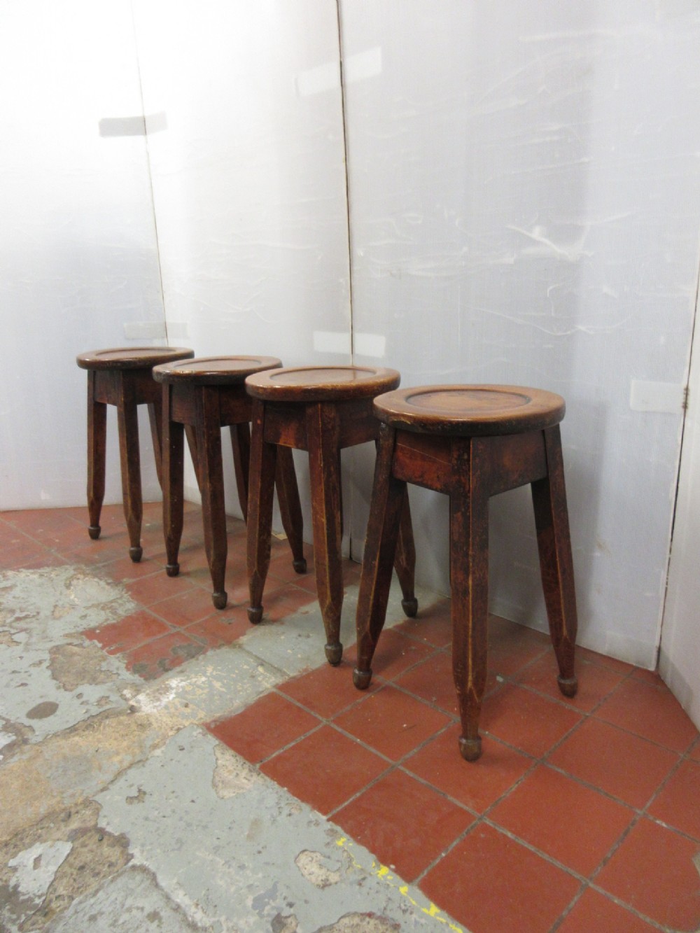 Set Of 4 Stools 