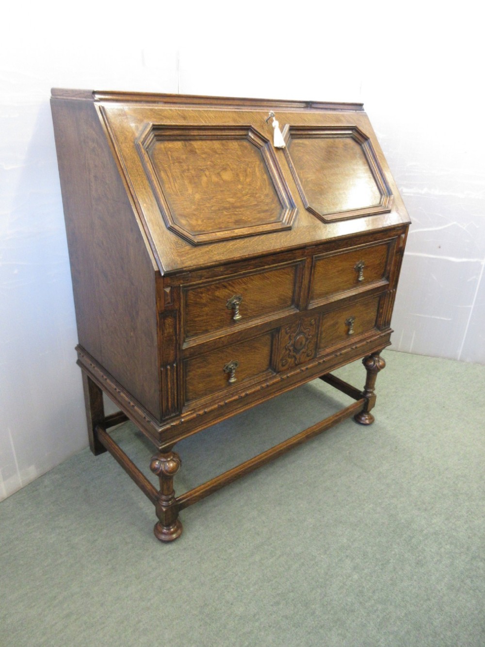 Oak Bureau