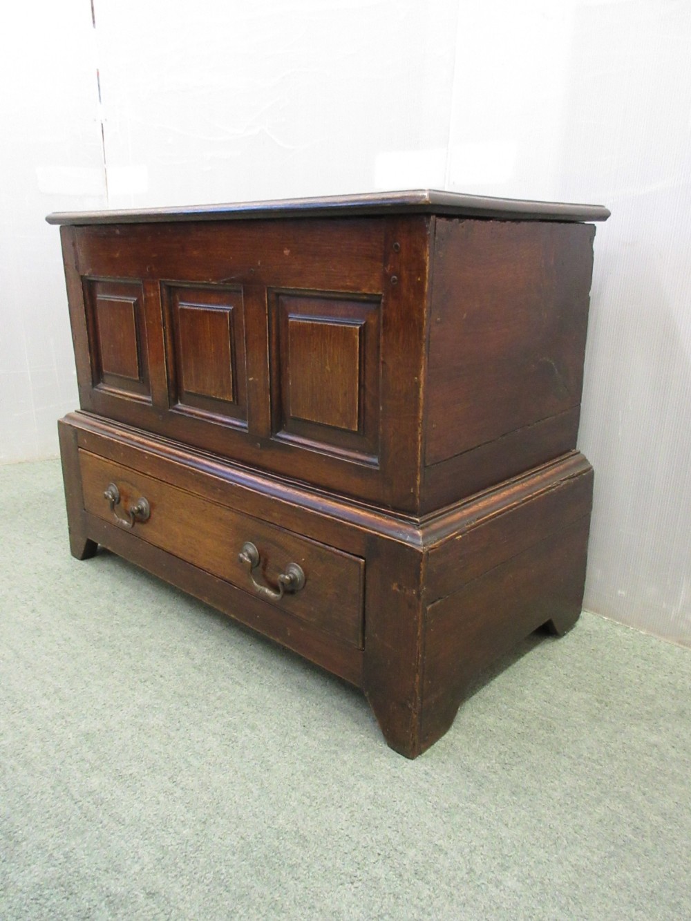 Oak Coffer Bach