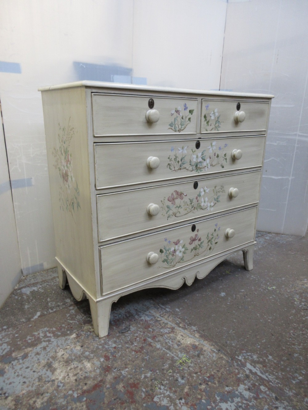 Georgian Pine Chest Of Drawers 