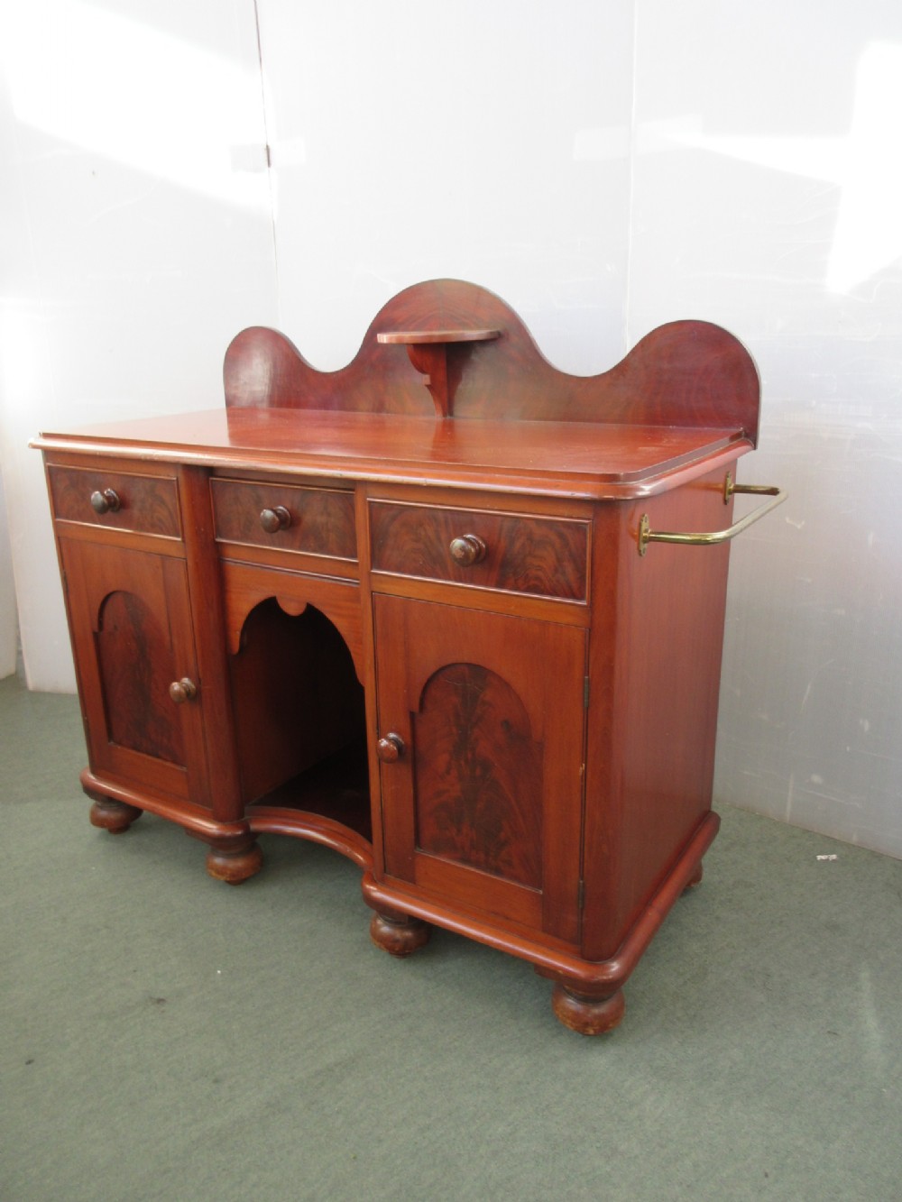 Mahogany Washstand 