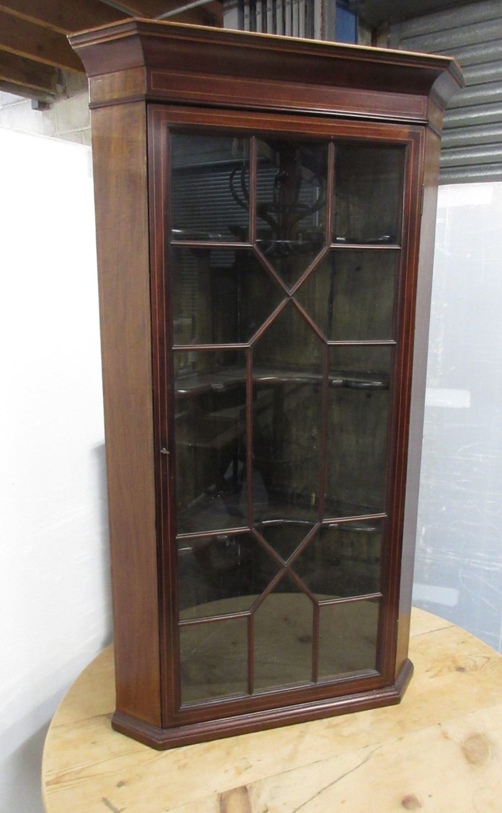 Quality Mahogany Corner Cupboard
