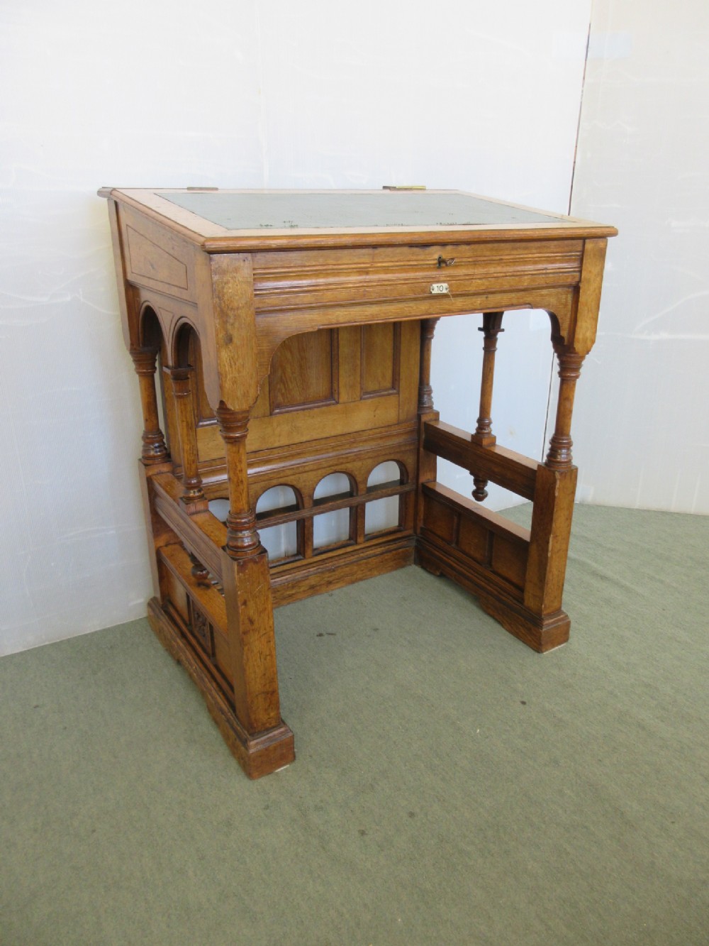 Arts & Crafts Style Desk