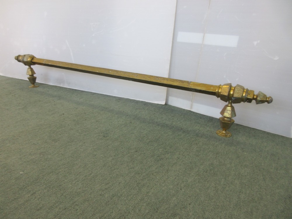 Quality  Range  Pole 
