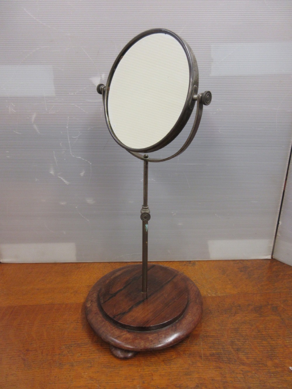 Adjustable Mirror
