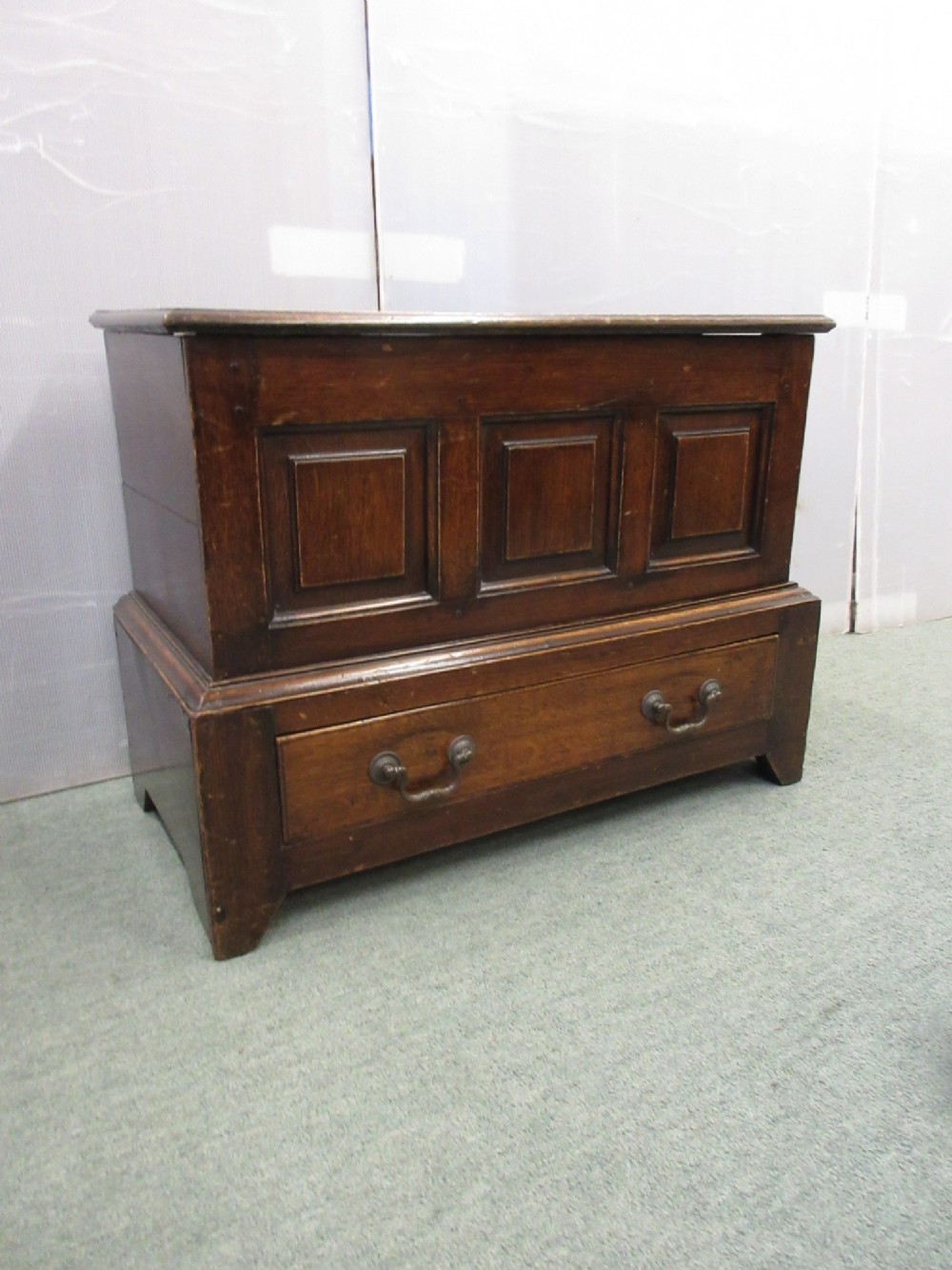 Oak Coffer Bach