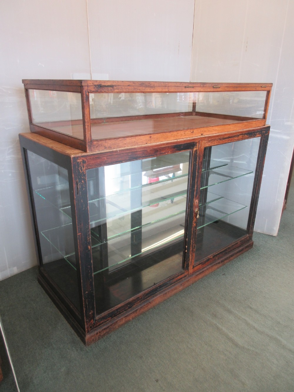 Quality Mahogany Counter