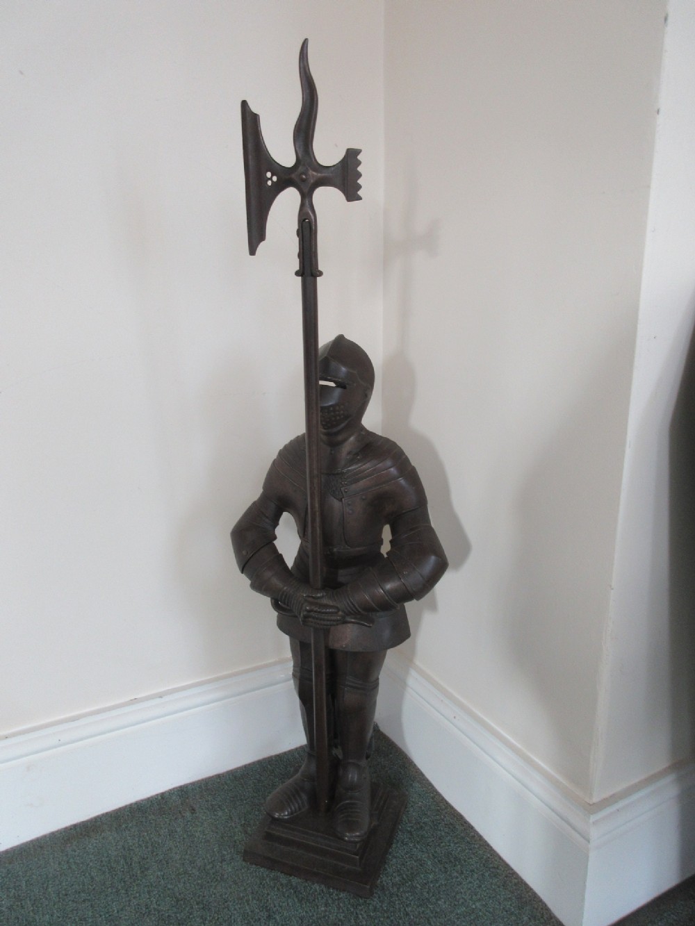 Cast Iron Knight Companion Stand 