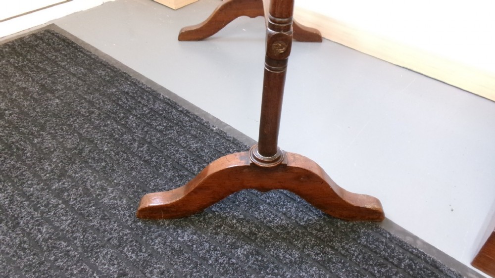 Victorian Mahogany Slim Quilt Rail View III