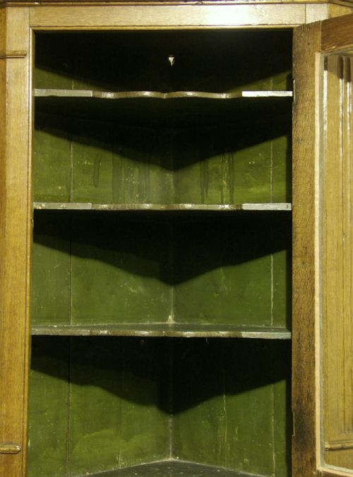 WELSH OAK CORNER CUPBOARD CIRCA 1780 - ADDITIONAL PHOTO 1