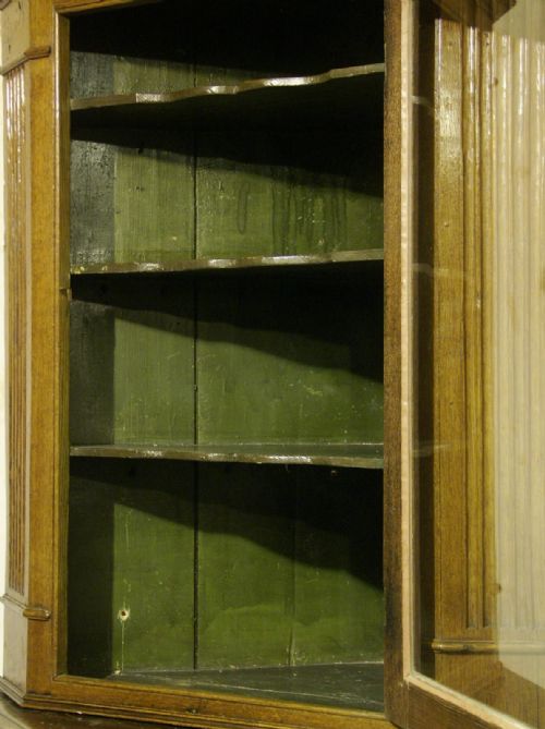WELSH OAK CORNER CUPBOARD CIRCA 1780 - ADDITIONAL PHOTO 2