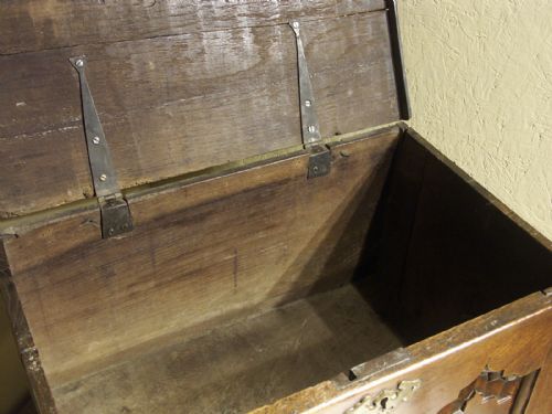 WELSH OAK COFFOR BACH OR MINIATURE CHEST CIRCA 1760 - ADDITIONAL PHOTO 7