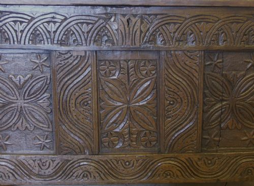 SMALL ELIZABETHAN WELSH OAK CHEST OR COFFER CIRCA 1600 - ADDITIONAL PHOTO 6