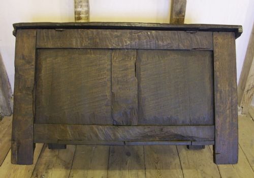 SMALL ELIZABETHAN WELSH OAK CHEST OR COFFER CIRCA 1600 - ADDITIONAL PHOTO 9