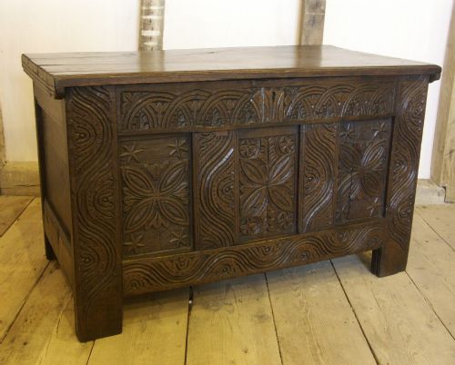 SMALL ELIZABETHAN WELSH OAK CHEST OR COFFER CIRCA 1600 - ADDITIONAL PHOTO 10