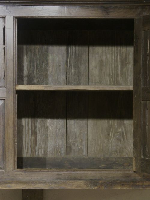 RARE WELSH OAK WALLHANGING CUPBOARD CIRCA 1700 - ADDITIONAL PHOTO 4