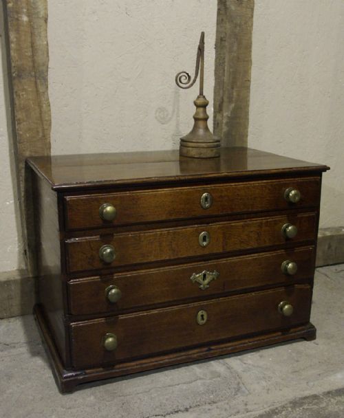 WELSH OAK MINIATURE CHEST OF DRAWERS CIRCA 1770 - ADDITIONAL PHOTO 1