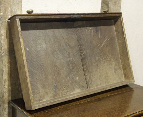 WELSH OAK MINIATURE CHEST OF DRAWERS CIRCA 1770 - ADDITIONAL PHOTO 3