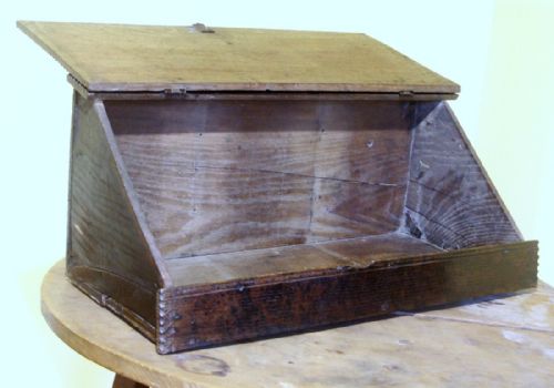 WELSH OAK WRITING BOX CIRCA 1640 - ADDITIONAL PHOTO 4