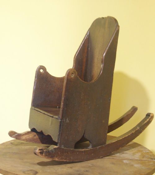WELSH OAK CHILD'S ROCKING CHAIR CIRCA 1780 - ADDITIONAL PHOTO 2