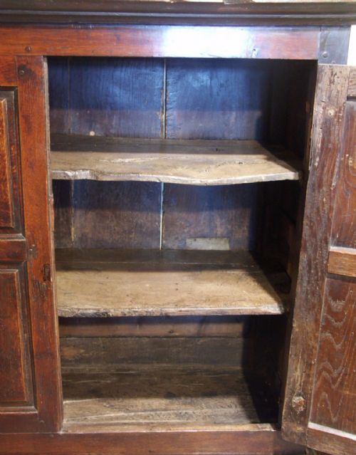SMALL WELSH OAK CUPBOARD CIRCA 1720 - ADDITIONAL PHOTO 4