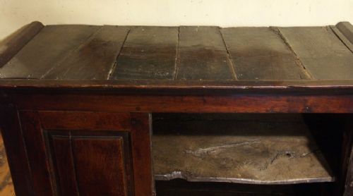 SMALL WELSH OAK CUPBOARD CIRCA 1720 - ADDITIONAL PHOTO 6