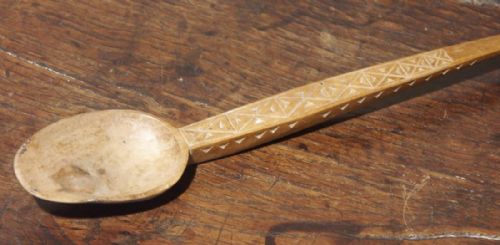 WELSH SYCAMORE LOVESPOON CIRCA 1800 - ADDITIONAL PHOTO 2