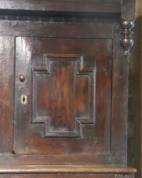 WELSH OAK DEUDDARN COURT CUPBOARD CIRCA 1680 - ADDITIONAL PHOTO 4