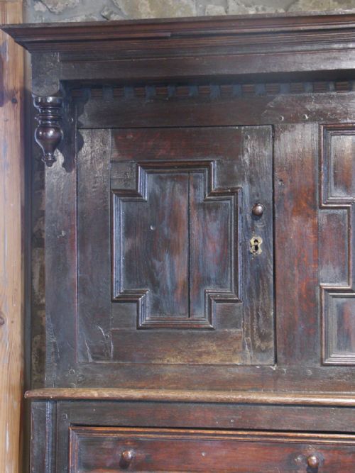 WELSH OAK DEUDDARN COURT CUPBOARD CIRCA 1680 - ADDITIONAL PHOTO 5
