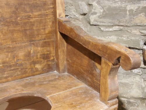 PRIMITIVE PINE MEDIEVALSTYLE ARMCHAIR CIRCA 1700 - ADDITIONAL PHOTO 8