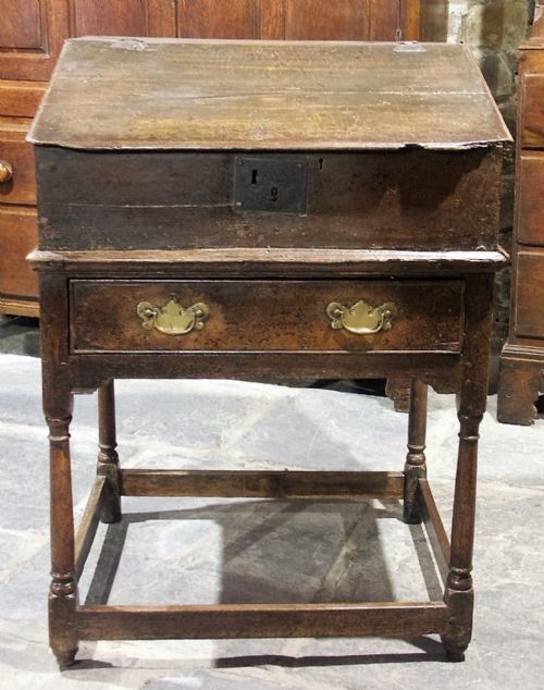 OAK DESK BUREAU ON ORIGINAL STAND CIRCA 1640 - ADDITIONAL PHOTO 3