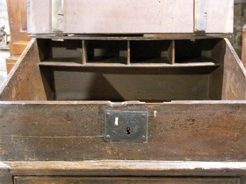 OAK DESK BUREAU ON ORIGINAL STAND CIRCA 1640 - ADDITIONAL PHOTO 4