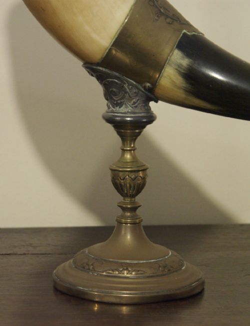 PAIR OF VICTORIAN BRASSMOUNTED HORNS C1890 - ADDITIONAL PHOTO 4