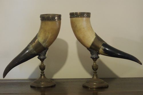 PAIR OF VICTORIAN BRASSMOUNTED HORNS C1890 - ADDITIONAL PHOTO 5