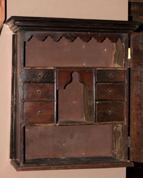 WELSH OAK WALLHANGING SPICE CUPBOARD CIRCA 1760 - ADDITIONAL PHOTO 4