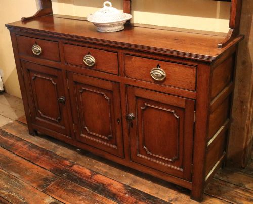 GEORGIAN WELSH OAK DRESSER WITH CUPBOARD BASE CIRCA 1790 - ADDITIONAL PHOTO 2