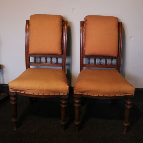 SET OF FOUR VICTORIAN UPHOLSTERED MAHOGANY DINING CHAIRS CIRCA 1870 - ADDITIONAL PHOTO 4
