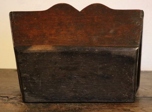 BOLDLYSHAPED WELSH OAK CUTLERY TRAY CIRCA 1780 - ADDITIONAL PHOTO 3