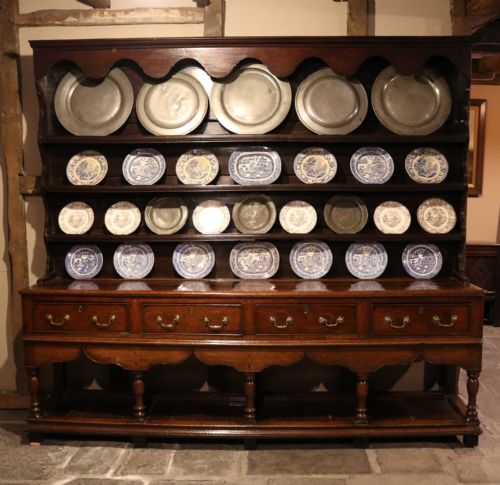 fig 1. Superb and Rare Welsh Oak Montgomeryshire Dresser, circa 1730