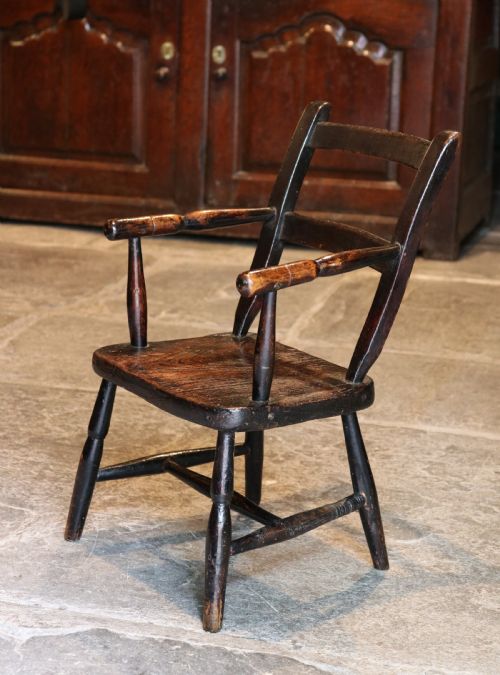 WELSH CHILD'S PRIMITIVE WINDSORSTYLE CHAIR CIRCA 1840 - ADDITIONAL PHOTO 1
