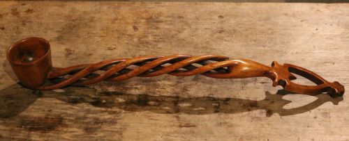 LONG AND FINE WELSH LOVESPOON IN FRUITWOOD EARLY NINETEENTH CENTURY - ADDITIONAL PHOTO 7