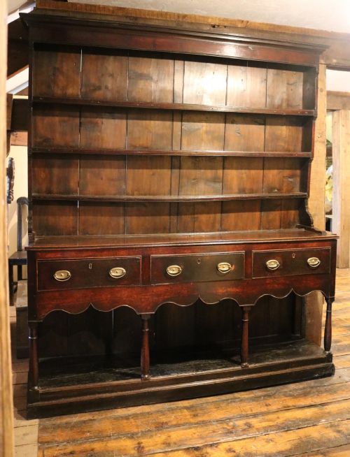 GEORGIAN WELSH OAK DRESSER WITH POTBOARD BASE C1760 - ADDITIONAL PHOTO 1