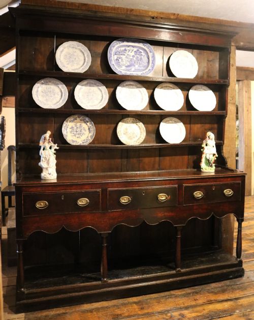 GEORGIAN WELSH OAK DRESSER WITH POTBOARD BASE C1760 - ADDITIONAL PHOTO 3